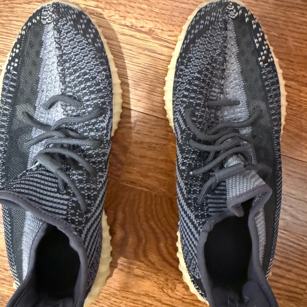 Black and Gray Mens Yeezys Sneakers